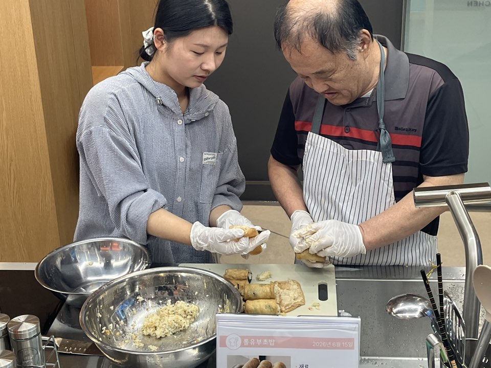 [무지개식탁] 참치김치찌개&롤유부초밥,함께 나누는 식탁 ♥