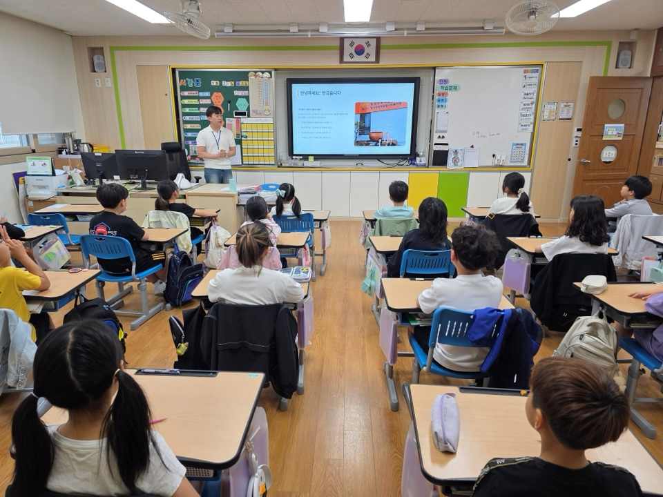 [W프로젝트] “우리 마을 이야기를 만나다!” 솔샘초등학교 골목큐레이터 마을수업 진행