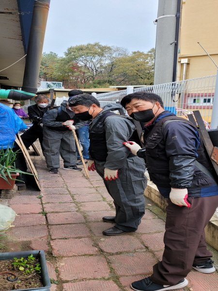 연탄1637296670ceafb2b713f58db67f8995716994b8ce[1].jpg
