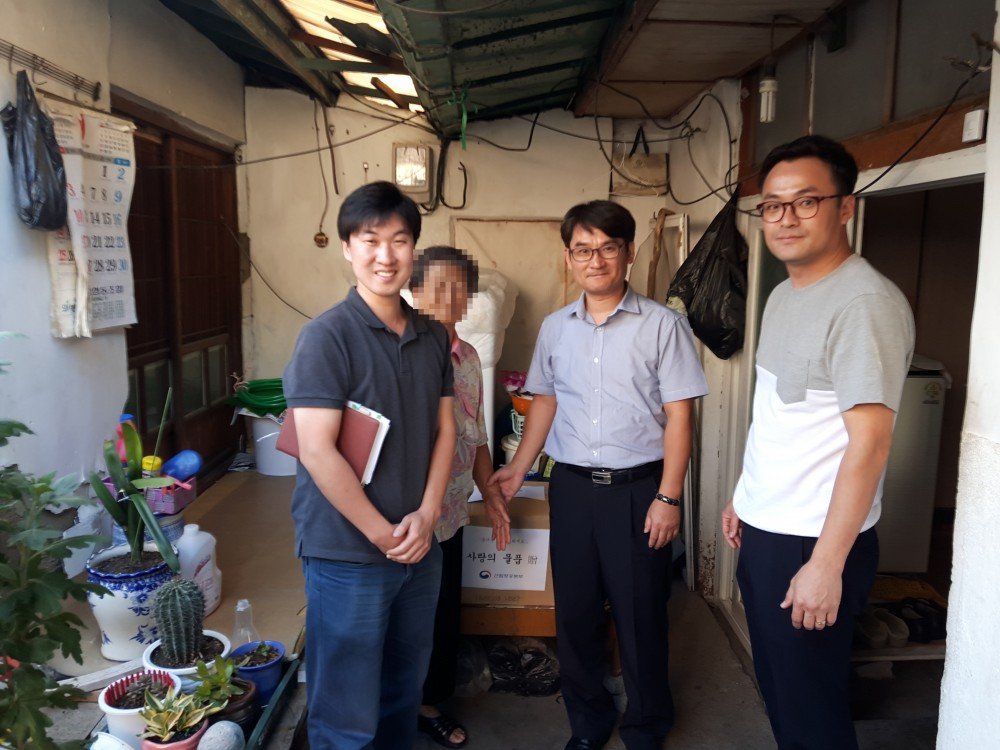 후원물품전달.jpg