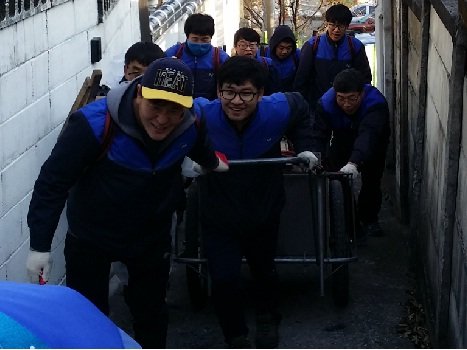 용마지로스 수레.jpg